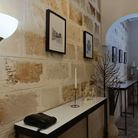Casa Vacanza In Pieno Centro Storico Vicino Ostuni E La Riserva Di Torre Quaceto 산비토데이노르만니 외부 사진