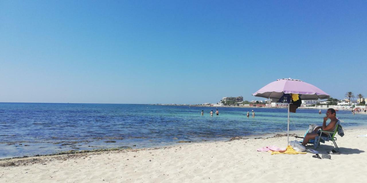 Casa Vacanza In Pieno Centro Storico Vicino Ostuni E La Riserva Di Torre Quaceto 산비토데이노르만니 외부 사진